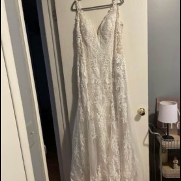 Sophia Tolli Wedding Dress - Picture 2 of 8